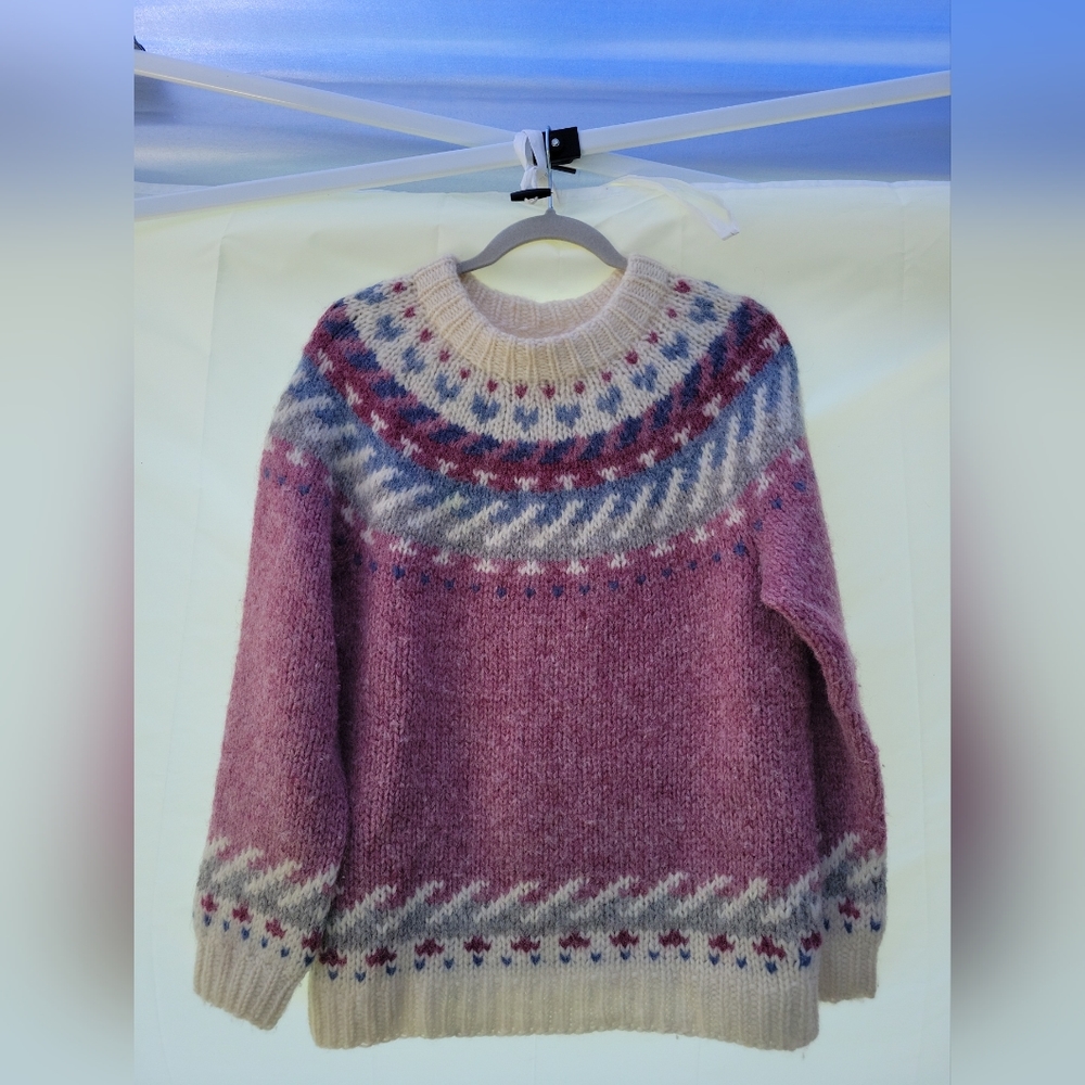 VINTAGE WOMENS SIZE M HILDA LTD. MADE IN ICELAND 100% WOOL SWEATER